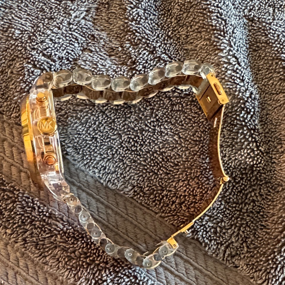 Michael Kors Rose Gold color women’s watch. - Picture 3 of 5